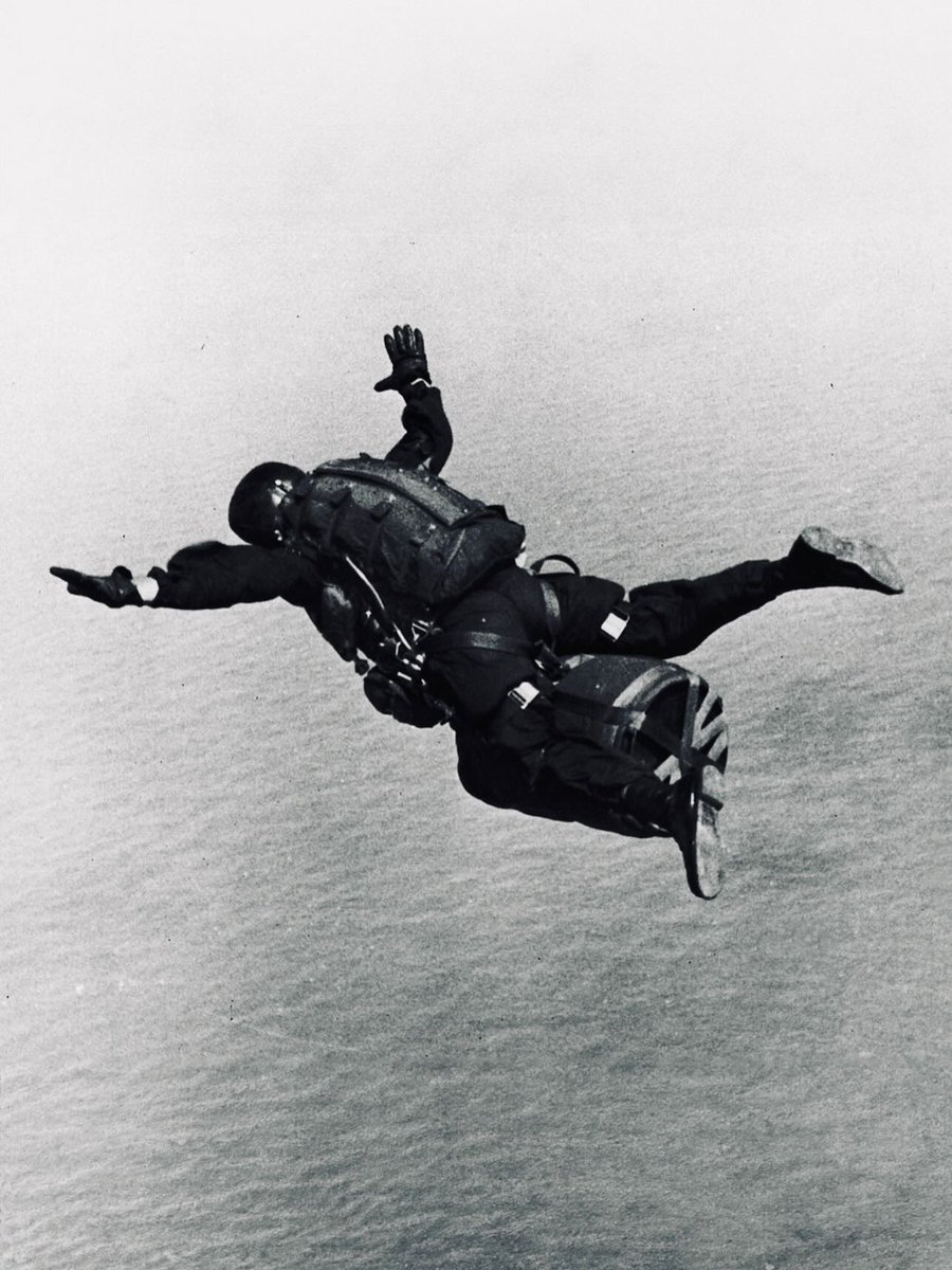 blackstarops's tweet photo. a united states army special forces paratrooper conducting a HALO jump with an atomic bomb strapped between his legs (1962) https://t.co/lKoAR0jo9z