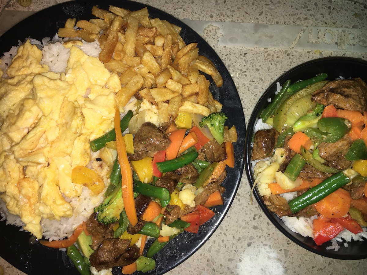 Anony_mously56's tweet photo. His plate vs mine 😇��✨💕🙈 Daddy has a big appetite and I love feeding my man😻💕✨ and after that it’s p*$$y for dessert 😻💋✨💕 https://t.co/NuTKfJ92Pk