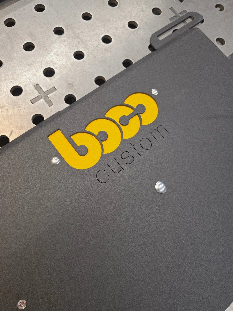 BOCOcustom's tweet photo. Ready for hard miles? Dewalt ToughSystem 2.0 DXL mounting plate — heavy-duty, lockable, reduces rattle and locks your box down. Thick steel, precise pattern, easy install. Built to last for trades and rigs. #PACKOUTMODS #OVERLANDGEAR Tap the link in bio. https://t.co/hO2nezl0Nv
