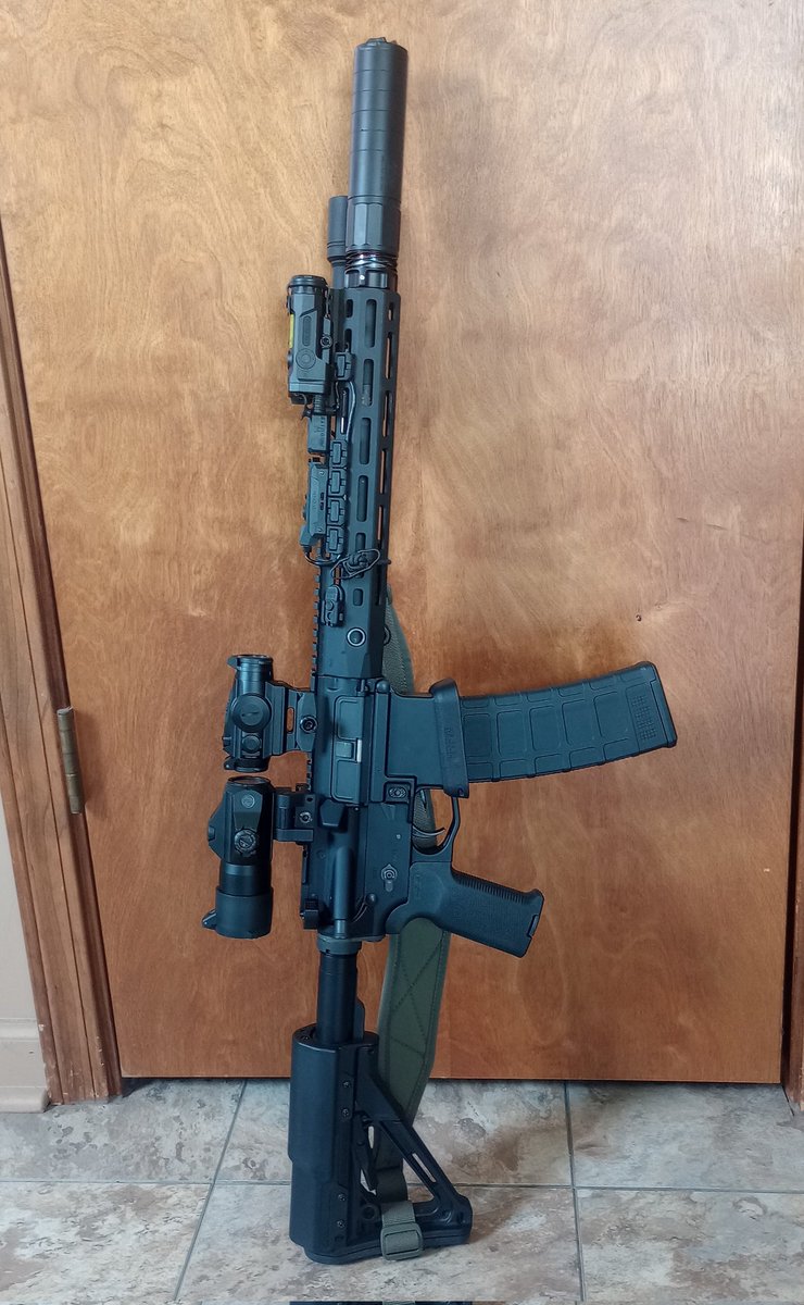 BlessedCarbon's tweet photo. I should take thirst bait pictures with my new SBR https://t.co/d6HvO0hpSz