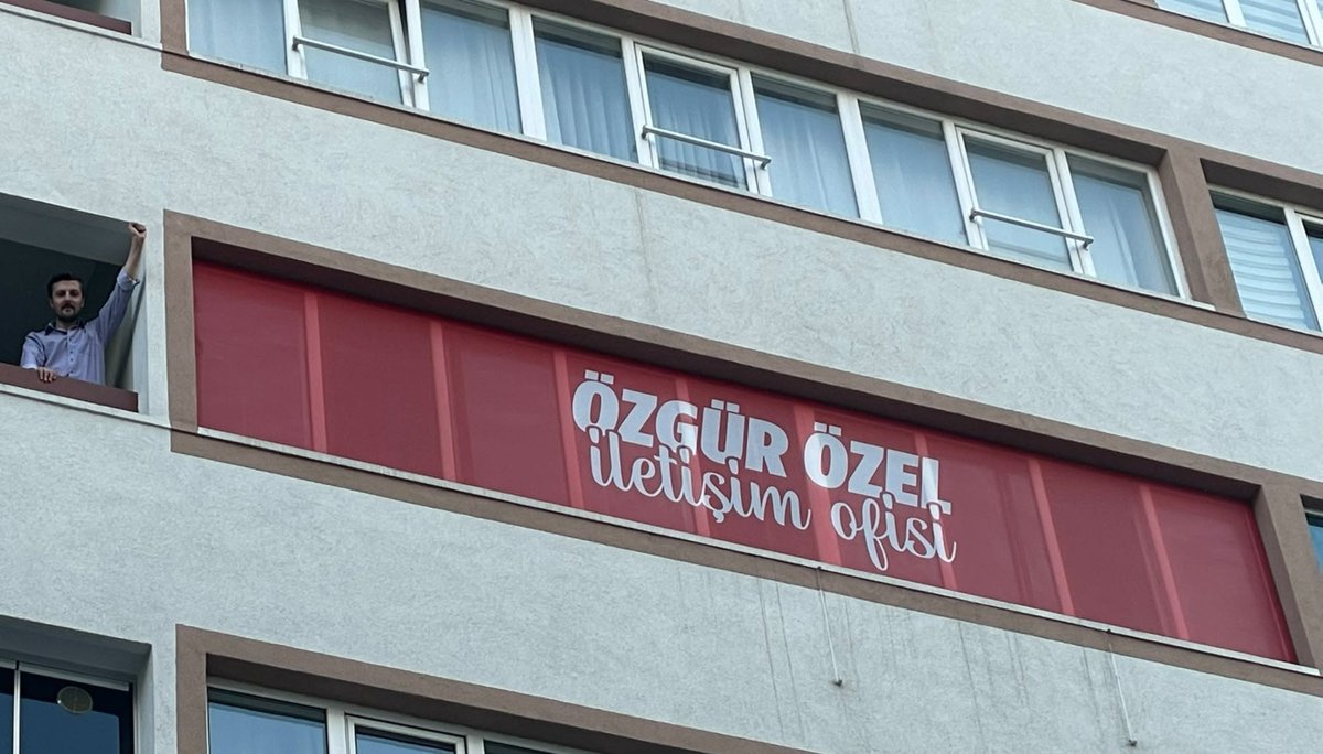 bilgehanbkr's tweet photo. Özgür Özel İletişim Ofisi’nde yeni bir yolu, yeni bir yürüyüşü sizlerle başlatıyoruz. https://t.co/CrJiA5j7WK