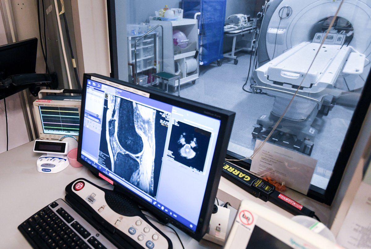 UCSFAnesthesia's tweet photo. Congratulations to Drs. Khan, Leung, et al. on their recent Anesthesia & Analgesia publication, "An Exploration of 'Near-Miss' Events in Non-Operating Room Anesthesia Locations."
This study was funded by our departmentβs clinical seed award.
https://t.co/8G2abJ3F7k
#UCSFProud https://t.co/29fhzTrYD1
