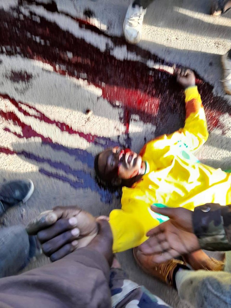 KMorara86222's tweet photo. TBT. I lent my brother this yellow shirt. It was the same shirt he wore the day he was killed. Now the colour carries a pain I can never explain and it belongs to the worst political party to ever exist in Kenya. 💔#RutoMustGo #Kasongo @Honeyfarsafi @_James041 https://t.co/TxoZ5jm5on