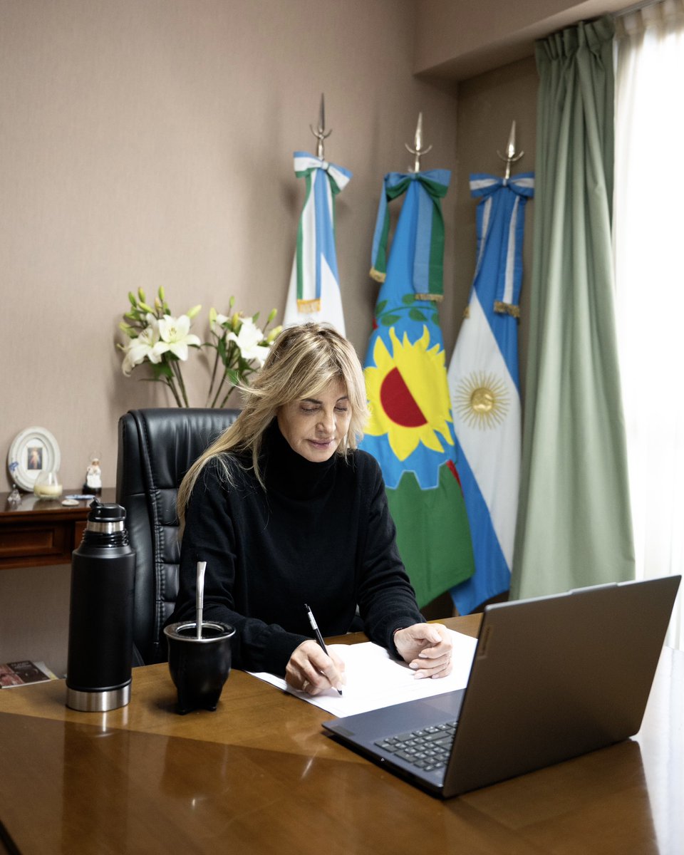 marisafassi's tweet photo. De manera virtual, mantuvimos una reunión con las autoridades de UCASAL. Conversamos sobre distintos proyectos de trabajo conjunto y compartimos una agenda de temas vinculados a la formación y al desarrollo de nuevas iniciativas para nuestra comunidad educativa.

#SiempreCañuelas https://t.co/qUiKlAwe1p