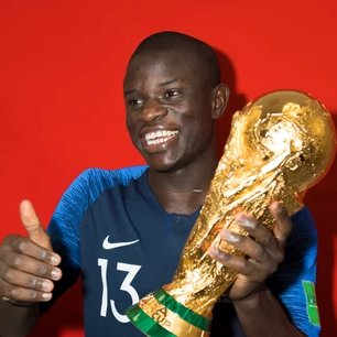 TouchlineX's tweet photo. 🚨🗣️ Jamie Vardy: "N'Golo Kanté wanted to play for Mali to represent his roots, but he was CONVINCED he'd become a World Cup champion with the French National Team." https://t.co/KSmlhw9IyO