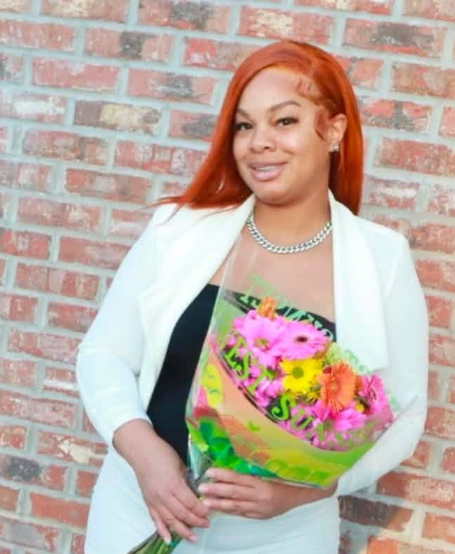 BlackNews's tweet photo. Black Mom of 6 Dies Saving 4-Year-Old Son Who Fell Into Florida River

https://t.co/7fb0TK5u7F

#black #blacktwitter https://t.co/DF4BOHGJWw