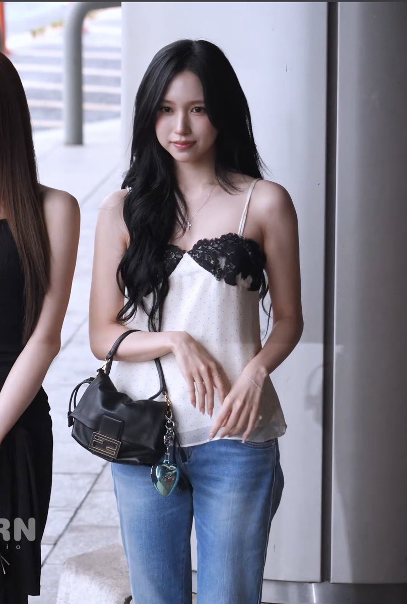 oldgrans123's tweet photo. her hands………. https://t.co/p1B6d7QfrG
