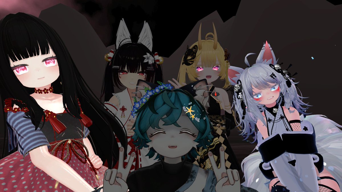 Shiro337566's tweet photo. #VR怪談ライブHauntopia #妖菓堂 #妖籠郷
妖籠郷のアフターでの写真です！
クー店長、あすかさん、座敷童さん、ユウさん
との贅沢な写真！！ https://t.co/16nfP4CRQM