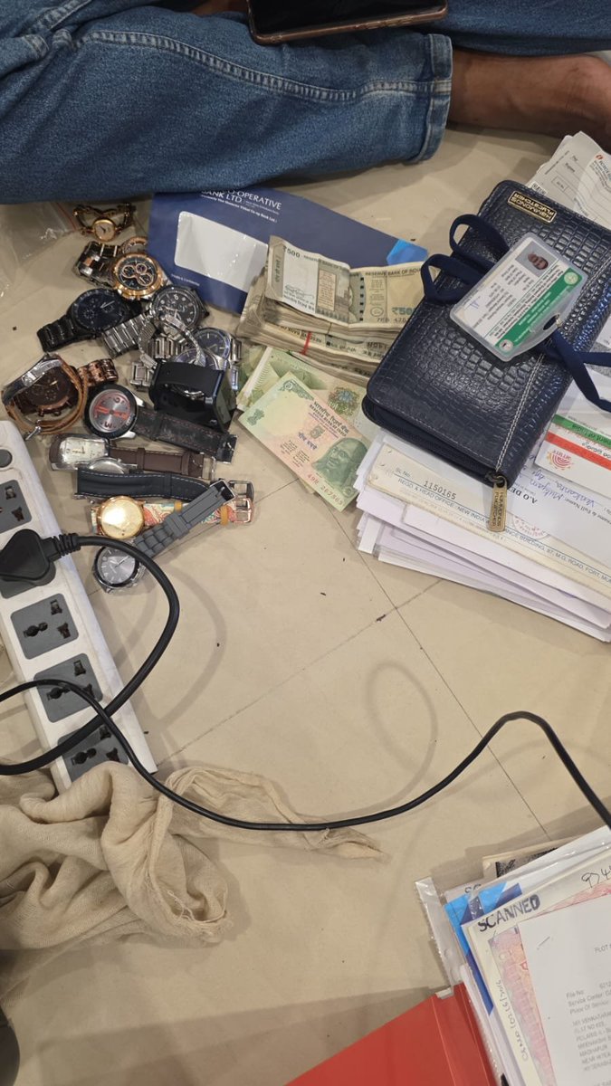 jsuryareddy's tweet photo. Disproportionate Assets case registered by ACB against Divisional Engineer, #REDCO , #Hyderabad , #ACB Unearthed (4 Residential Flats, G+3 Commercial Building, G+5 Commercial Buildings, 10 Apartments,...) worth ₹28.14 crore (Market value over ₹50 crore).
#DisproportionateAssets case booked by Telangana ACB's City Range-2 team, against Mutyam Venkata Ramana, Divisional Engineer, REDCO (Renewable Energy Development Corporation), Khairathabad, Hyderabad as he has acquired assets by indulging in Corrupt practices and dubious means during his service.
Telangana Anti-Corruption Bureau (ACB) conducted searches on Wednesday July 22, at his house, office and 7 other places belonging to his relatives, associates and benamidars.
During Searches ACB found:
🔹 4 Residential Flats (worth Rs.1,23, 46,000/-) at Serilingampally and Kukatpally
🔹 1 G+3 Commercial Building 160 sq.yards ( Valued Rs.1,82,00,000/-) at Anjaneya Nagar, Kukatpally
🔹 1 G+5 Commercial building 250 sq. yards (valued Rs.3,90,03,550) at Guttala Begumpet village, Serilingampally
🔹 10 Residential Apartments (Rs.20 crore) at Anjaneya Nagar, Moosapet, Kukatpally (AO had significant investments in construction sector through 4 Construction firms registered in the name of his wife)
(Market value of the properties is expected to be many times higher than the official value).
Furthermore ACB seized:
🔹 Bank balances - Rs.52,02,585/-
🔹 Gold Ornaments - 2,094 grams (valued Rs.40 lakhs)
🔹 3 vehicles (valued Rs.45 lakhs) - Kia, Mahindra, Baleno
🔹 Household Articles & Electronic Gadgets (Rs.30 lakhs)
🔹 20 Liquor bottles (19 Foreign Liquor bottles and 1 IMFL) valued Rs.2.50 lakhs
Total estimated value of the assets Rs.27,65,02,135/-
On 12.12.2019 the AO, while working as Divisional Engineer (Technical) at the O/o Superintending Engineer (Operations), Cyber City Circle, allegedly caught while accepting Bribe of Rs.25,000/-, on the trap net cash of Rs.26,52,000/- and Gold ornaments Rs.22,60,565 were seized.
Grand Total value of the assets are estimated at about Rs.28,14,14,700/-
The Accused Officer is being produced before the Special Judge for SPE & ACB cases, for Judicial remand.
The case is under investigation.