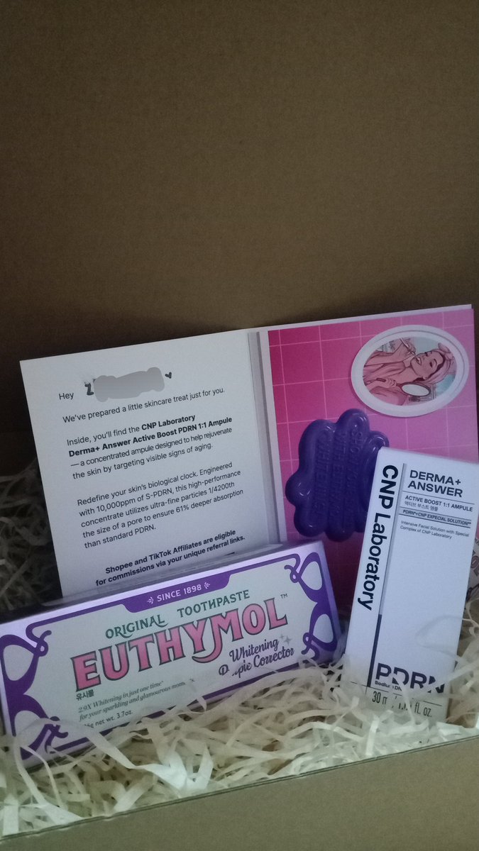 entangledream's tweet photo. Oh a cool pr package. 🤔 https://t.co/y7qIcH62qe