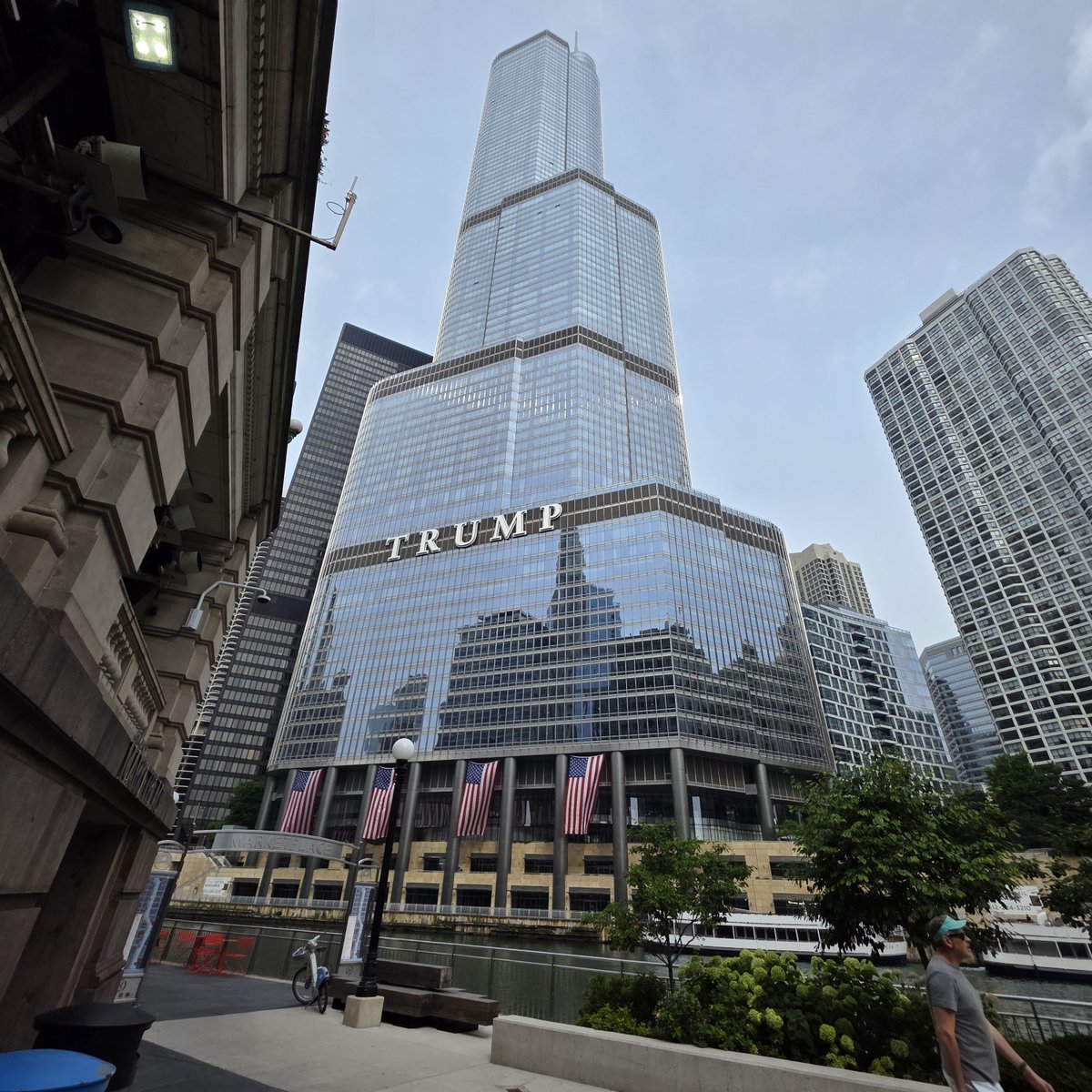mattquig1's tweet photo. #chicago is absolutely amazing!!!
On to Denver tomorrow!! https://t.co/OfS2gPXXUV