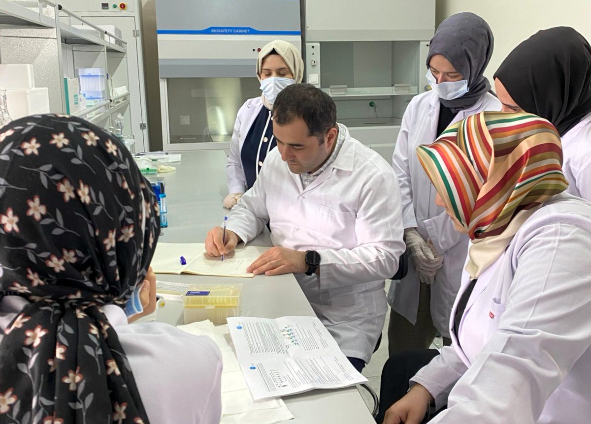 SubuOfficiall's tweet photo. 2025-2026 Akademik Yılı Bahar Yarıyılı’nda toplam 2 bin 190 öğrencimiz +1 Eğitim Modeli kapsamında tam zamanlı olarak iş dünyasında yer aldı.

Detaylar 👇
🔗 https://t.co/3MNFOWNoJT https://t.co/t0Ly9ixWCx