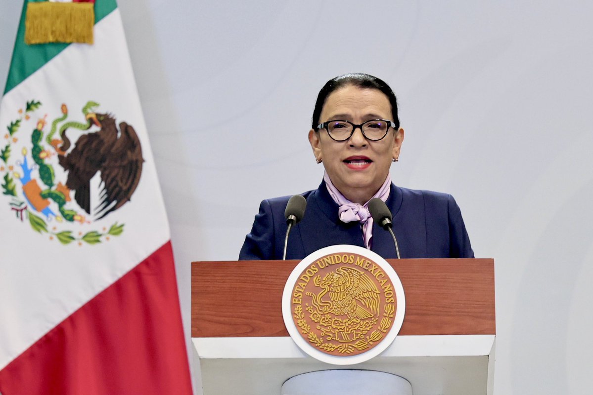 rosaicela_'s tweet photo. La Presidenta @Claudiashein encabezó la #MañaneraDelPueblo desde #Toluca, #Edomex, donde informamos que con #AtenciónALasCausas hemos realizado Jornadas de Paz para que la población, principalmente los jóvenes, tenga acceso a cultura, deporte, talleres, programas y servicios. 🇲🇽🕊️ @delfinagomeza @RocioBarcenaM