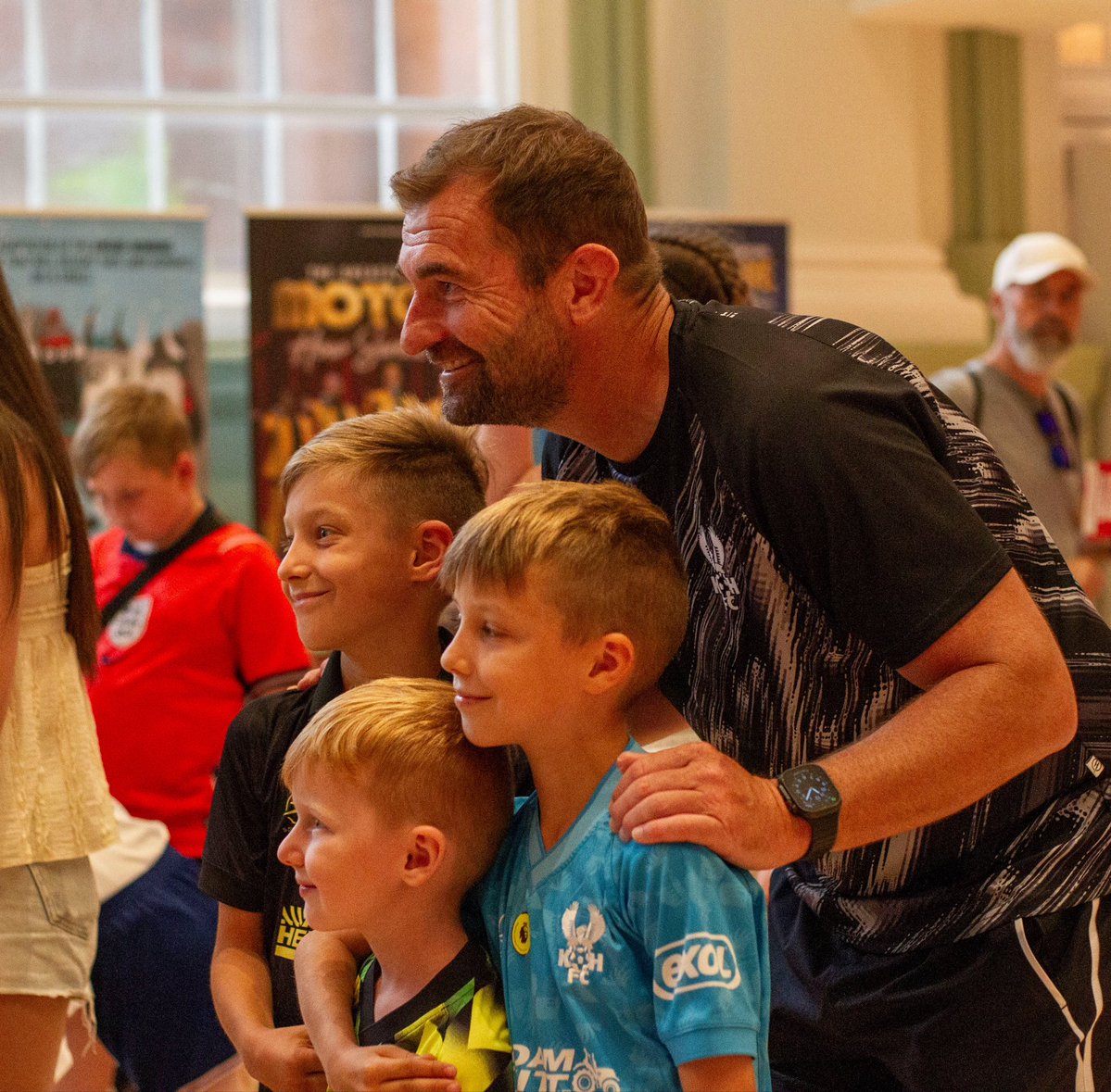 khfcofficial's tweet photo. Town Hall Takeover complete 🫡 

Over 400 of you came to see us today at @Kiddy_Town_Hall, and wow, what an atmosphere it was!

Lots of selfies taken, shirts bought, vouchers picked up and competitions entered. Thank you ❤️

#Harriers 🦅 https://t.co/xuKM3sQnKH