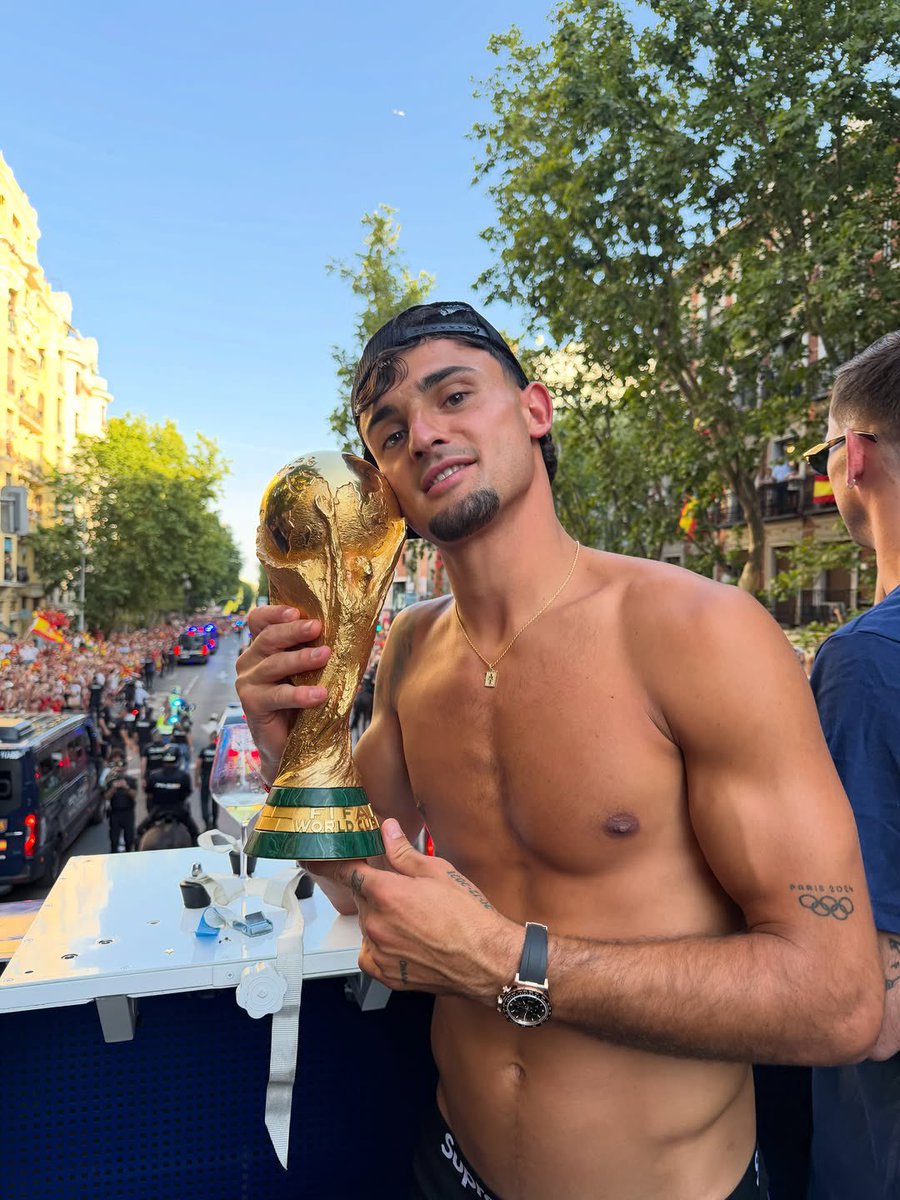 MarcPubill27's tweet photo. Seguimos siendo campeones del mundo!!!! #VamosEspaña #mundialdefútbol2026 https://t.co/q9wCvOu2Rn