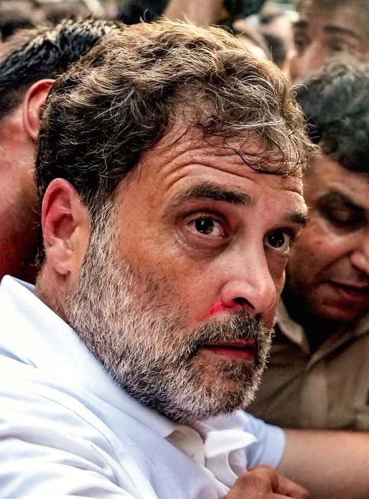 shaikjanipash's tweet photo. మీ త్యాగం ఊరికే పోదు 
రాహుల్ గాంధీ సార్ 
మీ మీద పడిన ప్రతి దెబ్బ 
దేశంలో ఉన్న ప్రతి ఒక్కరు చూశారు 
దీనికి ప్రతికార సమాధానం ఇస్తుంది దేశం https://t.co/qTYe3enZel