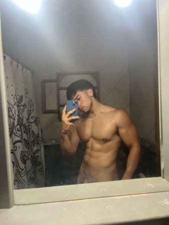 DripCooperX's tweet photo. Steamy mirror check after the pump  Who’s trying to join me in here? 😈 https://t.co/0gdl8Tvxiq