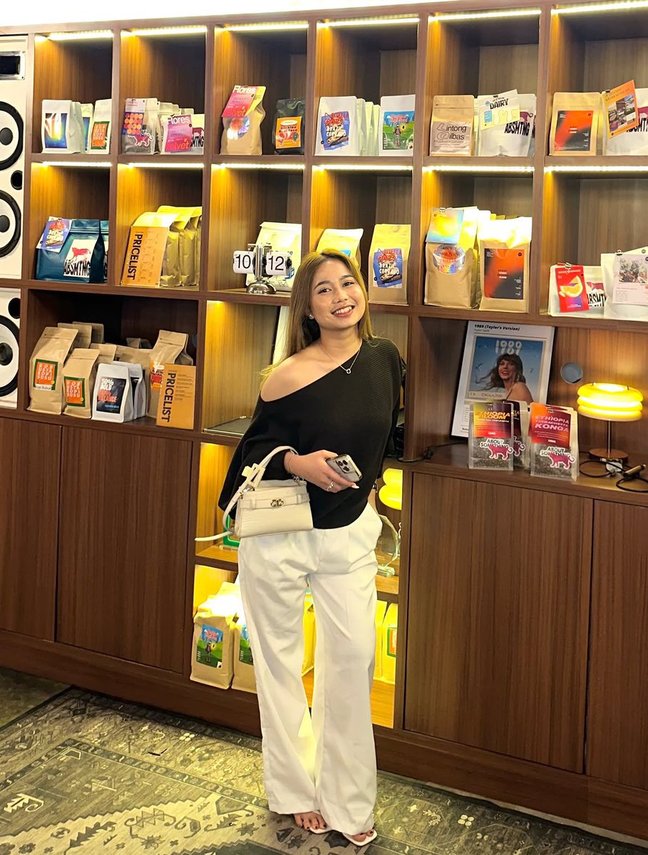 sibamund's tweet photo. Ready 🫰🏻 #availdepok #bodepok https://t.co/PsotDU1tta