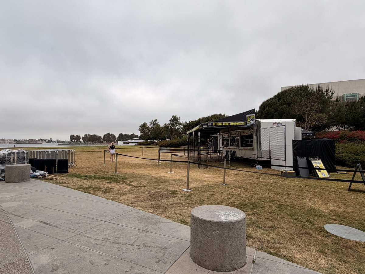 Marcus_Conner's tweet photo. Looks like FX Lawn will have SDCC merch store. 😢 https://t.co/Lv2u7tnNa2