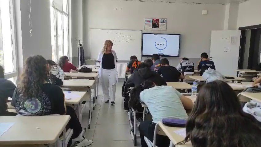 adiyamanses's tweet photo. Adıyaman Belediyesi AKEM’in ücretsiz YKS kurslarında büyük başarı: 30 öğrenci Türkiye sıralamasında ilk 30 binde

https://t.co/jrfr1PoIQH

@avtutdere
@serkannkaygusuz https://t.co/x9WV1Ml3iO