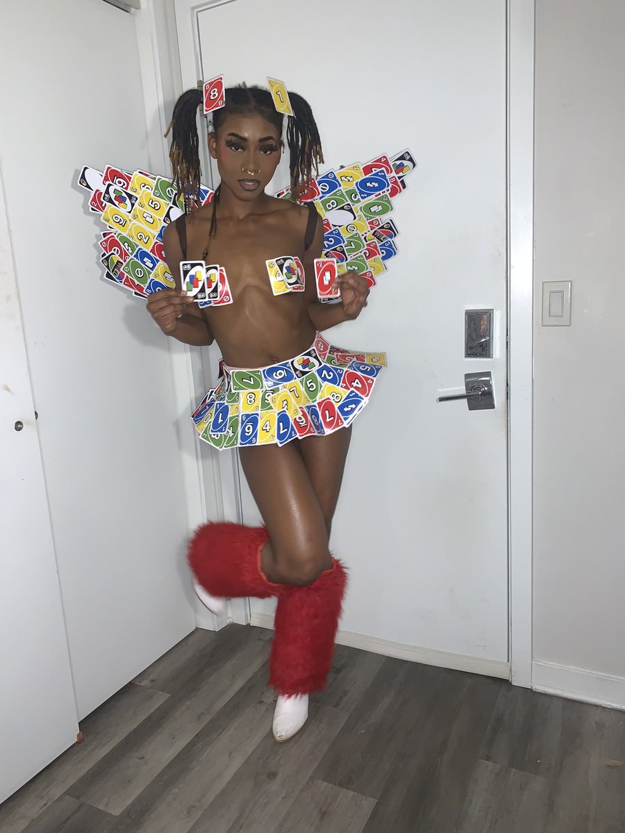 misslittykitty_'s tweet photo. me hiding my uno cards to make a cunty outfit out of them #unoout https://t.co/SbHHPrNu0u