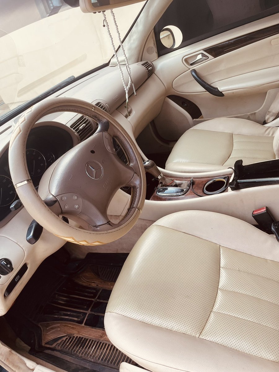 hercolardey1's tweet photo. Mercedes benz c240 4matic 2006 Model going for 3M @Saukicars @aor_autos https://t.co/3QzYEvlDv4