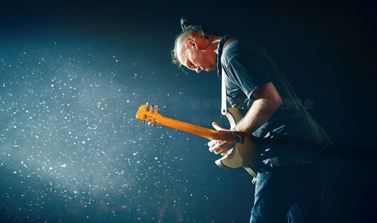 FieldsAntwone's tweet photo. Just caught an electrifying live indie show last night! The band’s energy and that raw guitar riff still gives me chills—worth every second of waiting in the rain for! https://t.co/W9zLE6Ldag