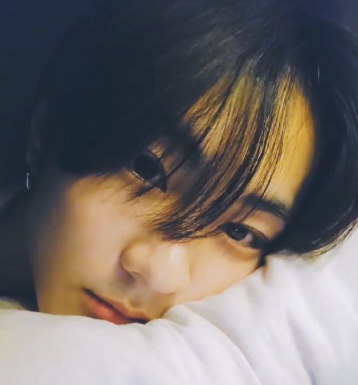 goldenhee15's tweet photo. Drop tags for Jungwon if you Miss him 🥺

#SevEN_Bound_Forever
#No_Funds_For_Belift https://t.co/pkl9bjMoZ5
