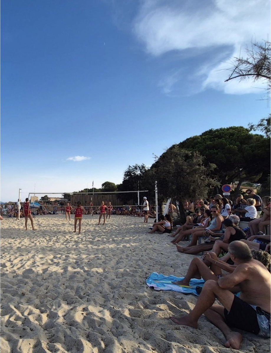 DaPonsy's tweet photo. Beach volleyball summer tournament update: 

The first "Cute Girl Only" tournament took place last weekend. Participation keeps growing, and the crowd continues to show up.

Players across the different events are leaving with SPX-branded goodies, while the top performers receive SPX gift cards. The organizer told me the gift cards have been well received, and players are genuinely curious about our initiative.

The infiltration is going well 💹🧲