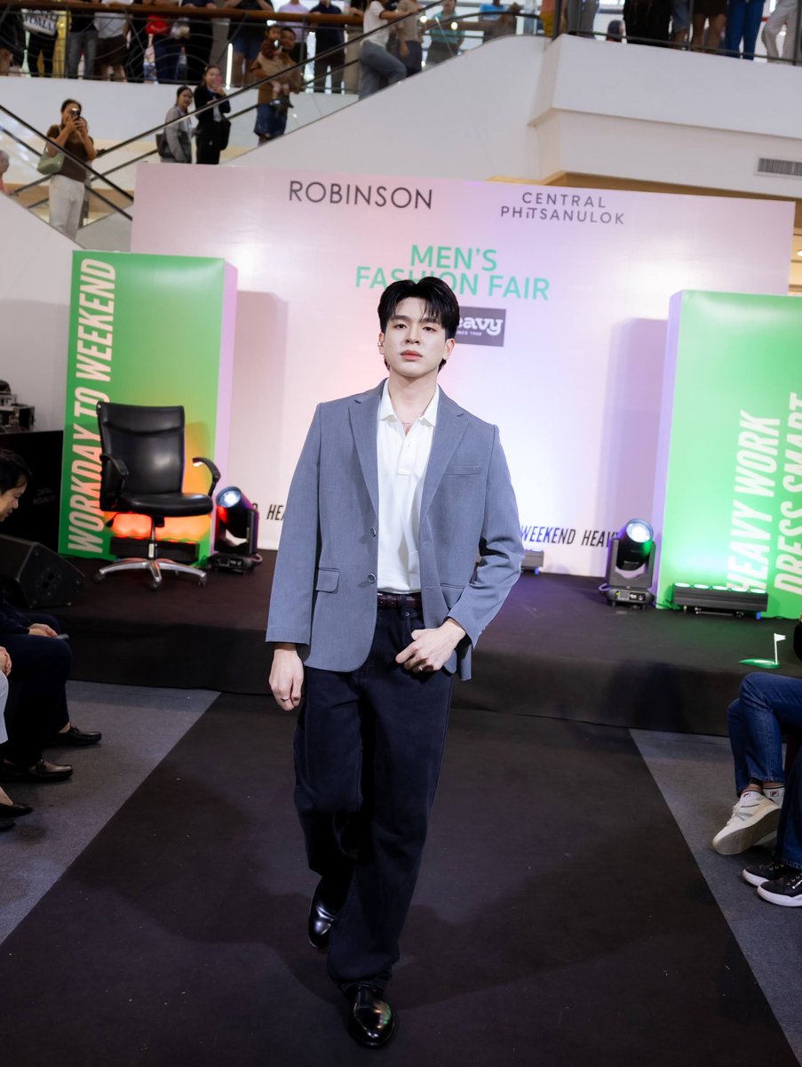 PieSaran_OFC's tweet photo. Social Update 🐶
🗓 22072026 | #piestagram   
[post cr. newsinfinity_entertainment]

✨️👔👞ROBINSON MEN'S FASHION FAIR BY GQ X HEAVY👞👔✨️

@.pie_saran

MENS FASHION FAIR X PIE
#RobinsonGQXHeavyXPieSaran
꒰ #pie_saran 🐯 | #เตาอบตัวพี 🥧 ꒱ https://t.co/CUe5nTWJ0M