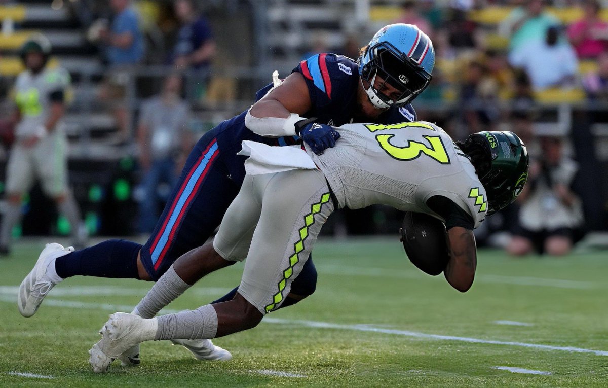 MIPanthersDude's tweet photo. Columbus Aviators DE Ron Stone Jr. in his first season in Columbus:

■ 32 total tackles (15 solo)
■ 5 TFL
■ 5.5 sacks

@Rj___Stone has been on a tear since first joining the UFL in 2025.

#LetsFly ✈️ https://t.co/bTLRmXrIcM
