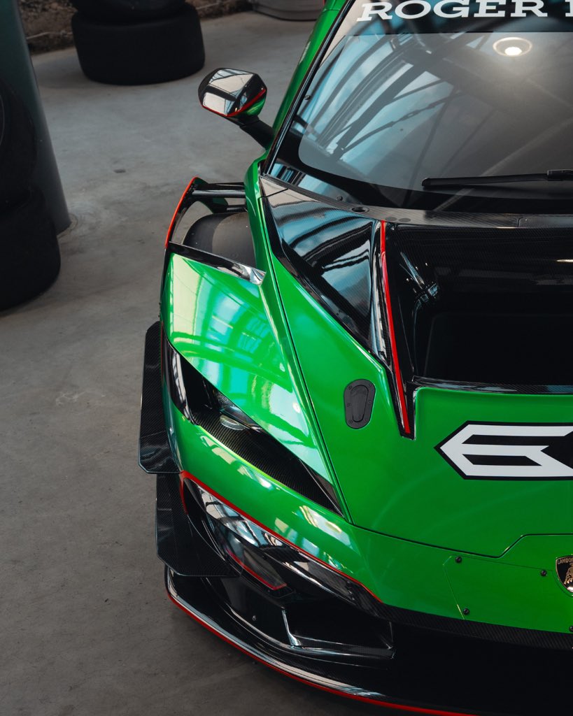 LamborghiniSC's tweet photo. Every detail of the Lamborghini Temerario Super Trofeo is built for one purpose: racing 💚 https://t.co/1sNWTAdAm0