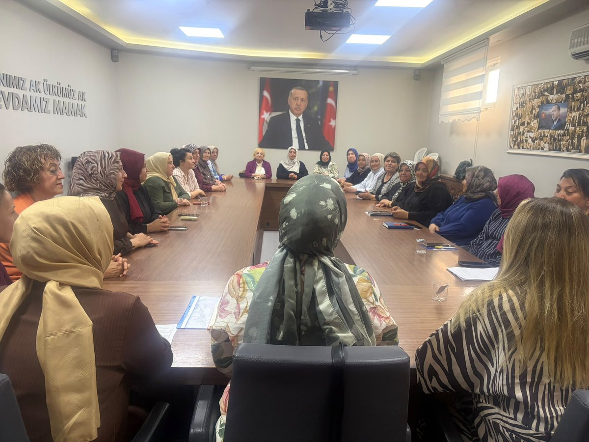 akkadinmamak's tweet photo. İl Koordinatörümüz Betül Özkan, İl Teşkilat Başkan yardımcımız Talya Uzuner'in katılımlarıyla ve Kadın Kolları Başkanımız @IlknurHizal öncülüğünde Yönetim Kurulu Toplantımızı gerçekleştirdik. Sonuçları itibarıyla hayırlara vesile olsun inşallah. https://t.co/8pU2FlZBUo