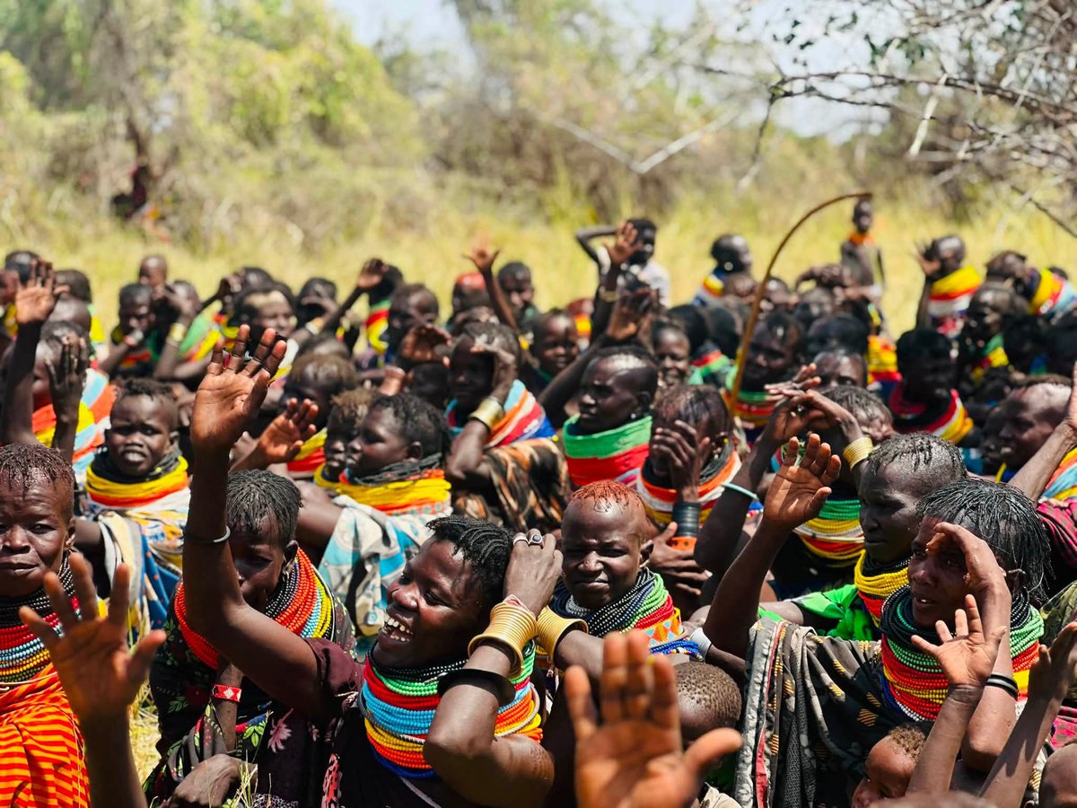 AArupur's tweet photo. Turkana ,Nyangatom and Dassanech peace dialogue. The land does not know borders. It only knows the footsteps of herders seeking life. May peace guide every journey where fear once walked.United to serve pastoralists! https://t.co/RsLH5JQW8c
