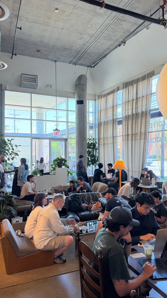 benln's tweet photo. Cafe Cursor in Los Angeles https://t.co/SV1L9gktgc
