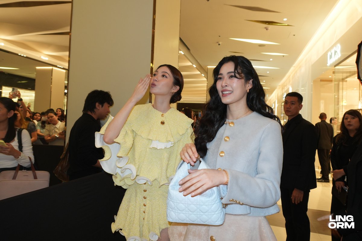 LingOrmCH3's tweet photo. Thank you everyone for your support. 🙏🏻💜

LINGORM DIOR BA AT PARAGON 
#LingOrmAtDiorSiamParagon 
#LingOrm #หลิงออม 
#Dior @Dior https://t.co/pJKfshmqf4