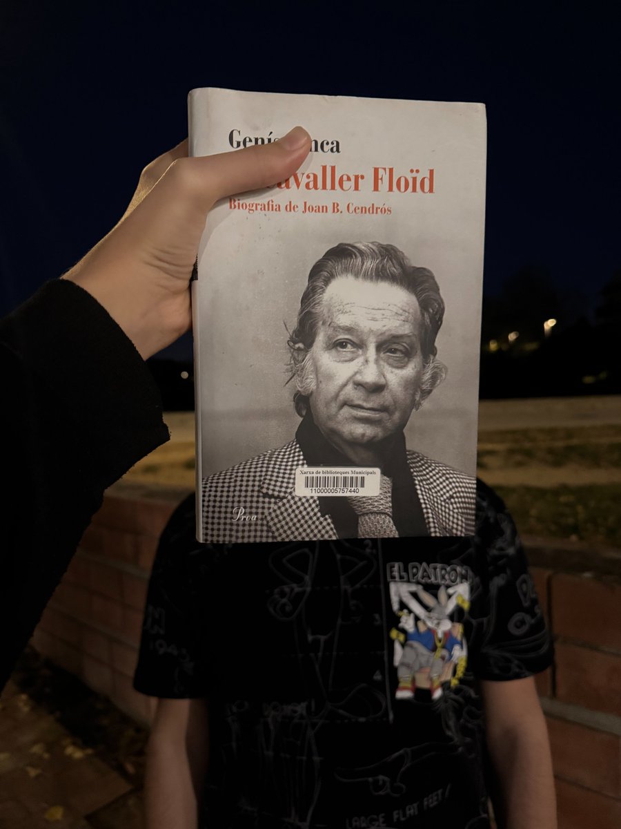BiblioPalafolls's tweet photo. El #bookface d'avui és un retrat apassionant de l’home de negocis i mecenes catalanista Joan B. Cendrós.
Amb la col·laboració dels alumnes de #institutfontdelferro #palafolls
#bookface #BibliosMaresme #bibliotequesxbm #bibliopalafolls #quèfemalesbiblios #bibliotequesmésqueunclub https://t.co/TT8LwEfJLG