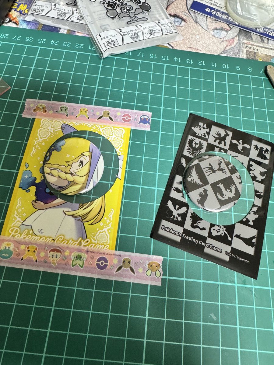 5_wan2017's tweet photo. 余ったり、裂けたりしたスリーブをバッジにリメイク📛

#ポケモン　#ポケカ https://t.co/G6AqbrJdym