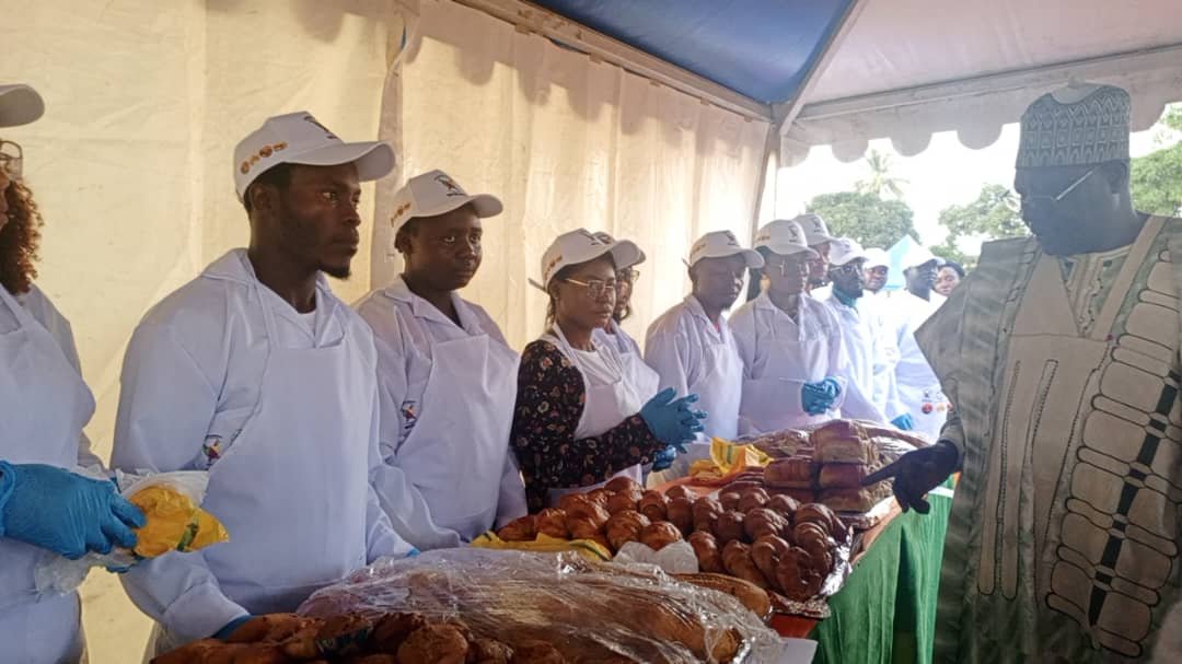 Minjec00237's tweet photo. Le 22 juillet 2026, le Ministre Mounouna Foutsou a présidée le lancement officiel de la troisième promotion de jeunes formés en boulangerie et pâtisserie à base de matières premières locales. A l'auditorium du Centre de référence du PRONEC-REAMORCE  à Nkolnda Yaoundé https://t.co/nNl3bIhveY