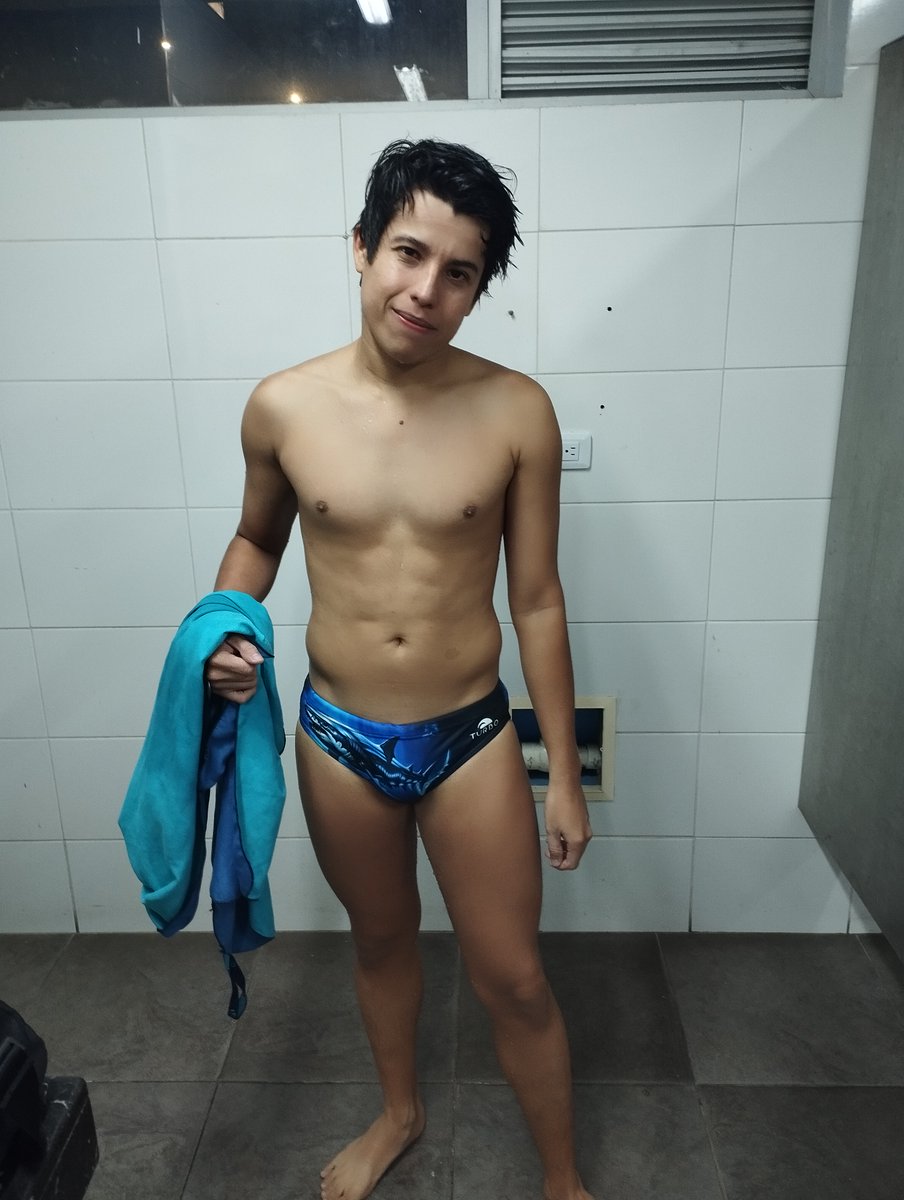 max_and_peter's tweet photo. Today we learned the basics of open water swimming. Without lane lines to guide you, lifting your eyes to sight ahead helps you stay on course in the ocean or a lake. A different challenge, but an exciting one. 🌊🏊‍♂️

#swimlife #swimmer #swimwear #speedo #swimtrunks https://t.co/FYsoVyNgc7