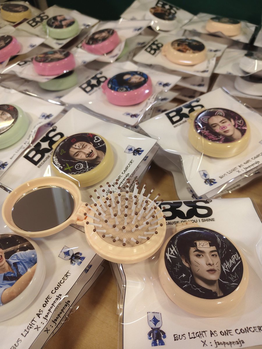 jaopopnaja's tweet photo. 👑 Giveaway For #BUS_LIGHTASONE 🚌
มารับกันเยอะๆน๊าาาาาา กลัวไม่หมดดดด  😮‍💨
มีทุกด้อมเบย รักเขาาาา 🤍 BUS IS 12 🤍

🗓 : 24-26 July 2026
📌 : IMPACT ARENA
🕛 : 12.30 น.

❤ rt & like & show this post ❤

#ALANpasawee #MARCKRIS
#KHUNPOL #HEARTchuthiwat  
#JINWOOKkim #THAIchayanon
#NEXnattakit #PHUTATCHAI
#COPPERdechawat #AAashirakorn
#JUNGT #PEEMWASU
#ปองชู #ไก่แดง #ข้าวผัดหมี่เย็น #ไอติมนม
#jaopopgiveawayforbuslightasone