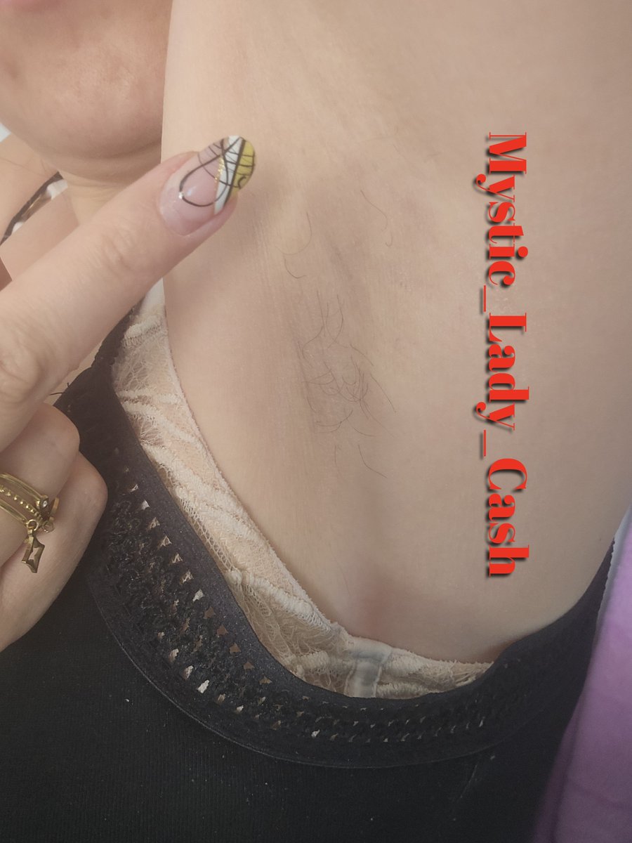 mysticlady_cash's tweet photo. Des aisselles naturelles et sauvages que tu ne mérites même pas d'admirer. Tu n'es qu'un paillasson, bon à saliver et à payer. Genoux au sol, et sors ton portefeuille. 🧎♂️💸
#aisselles #poils #moneyslave #moneymiss #soumis #domina #findom #paypig https://t.co/QM08KVNBwx