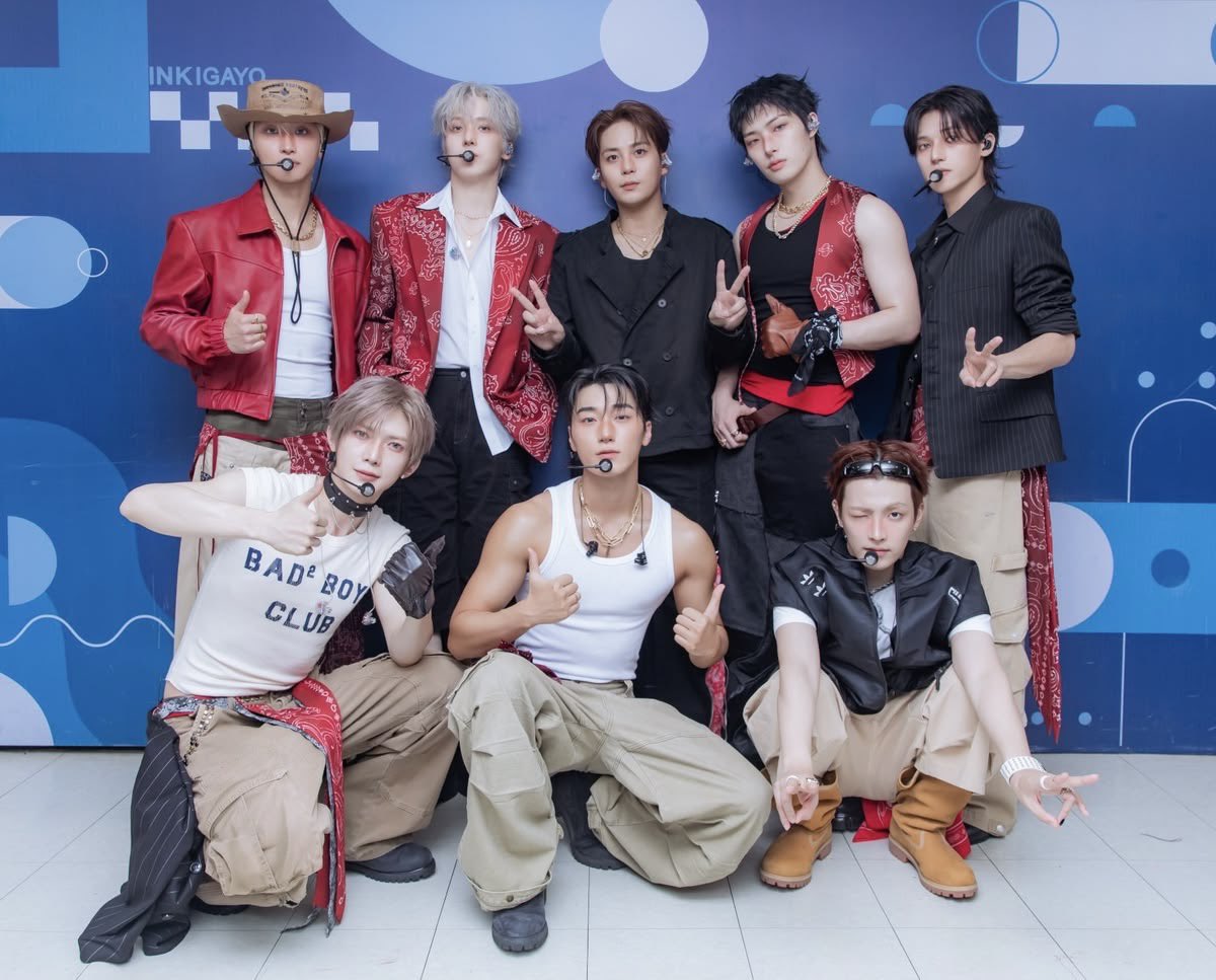 Hongjoongisnm's tweet photo. For many idols from major agencies, entering the Melon Chart often feels relatively easy and quick. However, ATEEZ’s journey has been much longer and more difficult. Debuting on October 24, 2018, it took them nearly 8 years to finally achieve a significant milestone on Korea’s domestic charts. Recently, their song “BAD” reached their career high position on the Melon Top 100 at #15. This is a historic moment for us ATINY, because previously ATEEZ rarely and struggled to consistently chart on major platforms like Melon.
One of the main reasons is that ATEEZ is not from a Big 4 agency. They are under a relatively smaller agency compared to the giants of the K-pop industry. As a result, domestic promotion, playlist placement, and streaming support on local platforms such as Melon, Genie, or Bugs have always been more challenging. Many people call ATEEZ underdogs who are more well known and loved on the international stage than in Korea itself.
Nevertheless, ATEEZ has achieved an impressive list of global accomplishments. They are the first K-pop group outside the Big 4 to top the Billboard 200. They also became the first K-pop boy group to perform at Coachella. Their albums frequently dominate international charts, with total physical album sales exceeding 11 million copies worldwide. ATEEZ is known as “Global Performance Idols” thanks to their powerful choreography, deep storytelling concepts (from pirate themes to the ATEEZ universe), and consistently captivating stage performances.
Under Hongjoong’s leadership as both leader and captain, ATEEZ continues to push boundaries. Hongjoong even said he was the first to request that KQ provide English classes so the group could better communicate with global fans. As a result, ATEEZ now has a very solid fanbase across many countries, including the United States, Europe, Japan, and Southeast Asia.
Although their domestic journey is still full of challenges, ATEEZ’s international achievements prove that music quality, performance, and hard work can still shine brightly on the world stage. For many ATINY, the recent moment of “BAD” entering the Melon Top 15 is proof that their long efforts are finally starting to bear fruit even in their home country.

-Hongjoongisnm