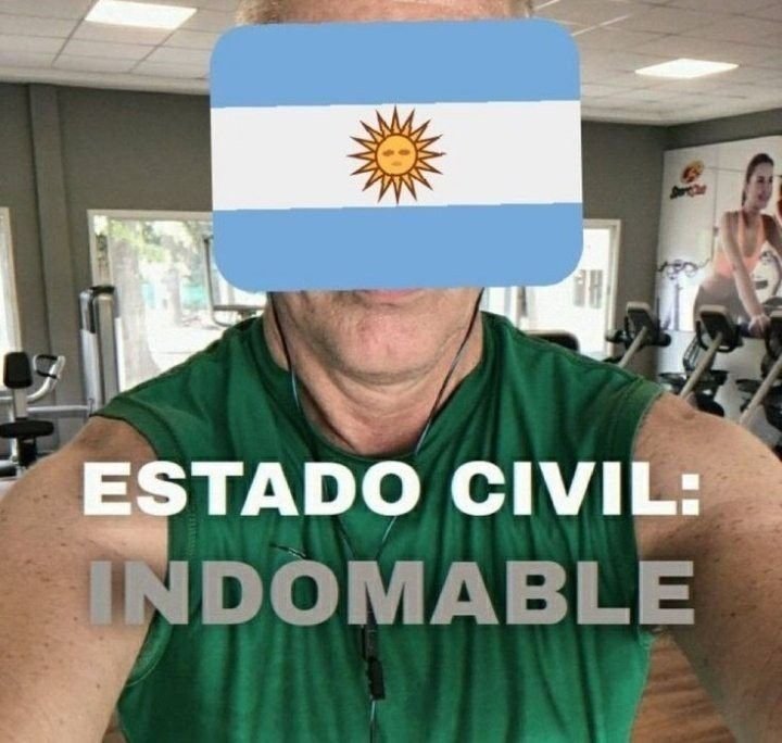 imtranscoreana's tweet photo. me salio una cancion de la rosalia en aleatorio le di skip y la denuncie https://t.co/gtQuqZXIxa