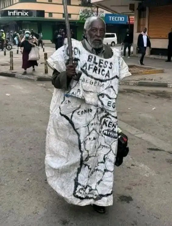 GitahiJcgitahi's tweet photo. Guka wa Gen Z Mzee Karue has rested.
He came all the way from Chaka to join genz in protests.
May his soul rest in peace. https://t.co/qIR240BbuE