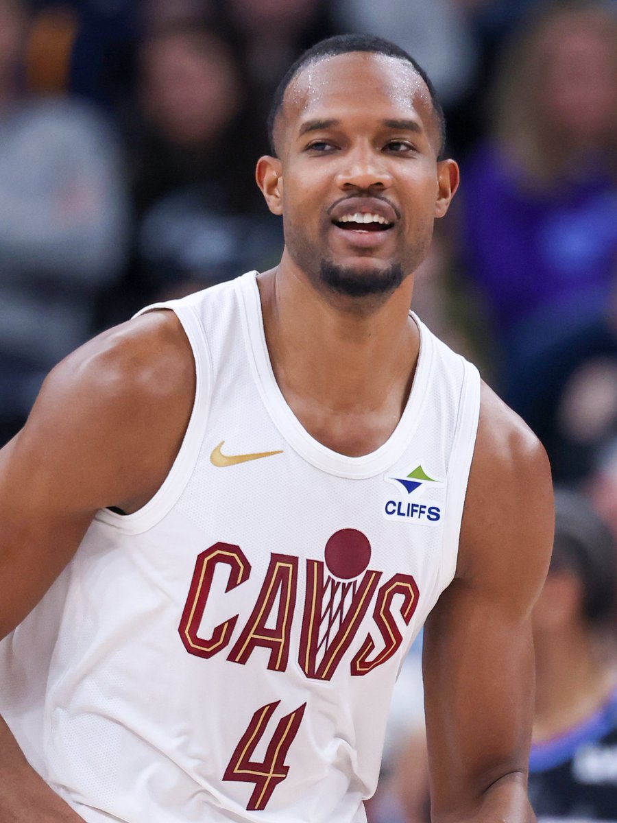 USC_Hoops's tweet photo. .@BleacherReport named @evanmobley to their list of the @NBA's 99 Best Defenders of all time! https://t.co/OnmrzQYlNI