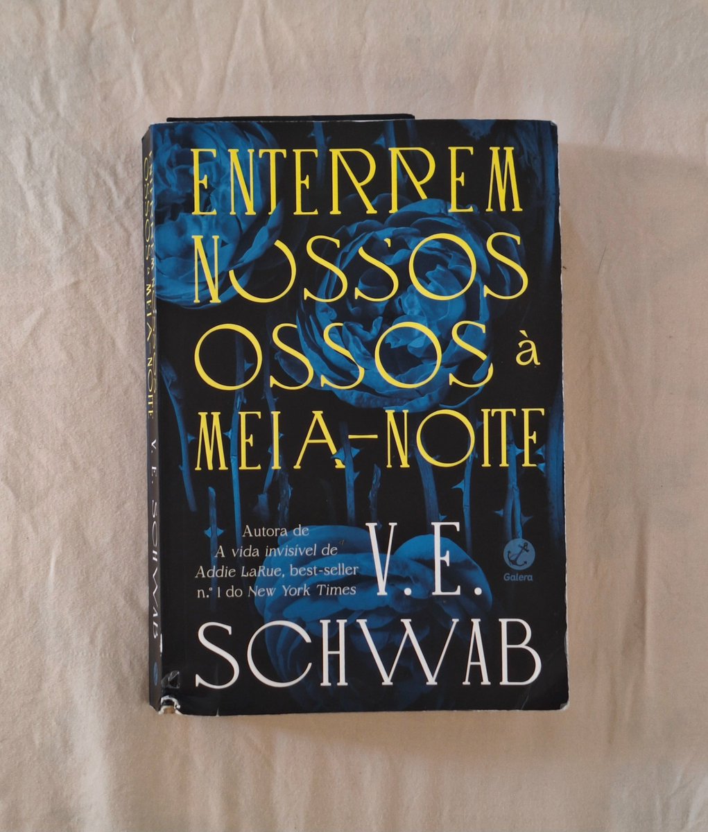 circusarchives's tweet photo. cr: bury our bones in the midnight soil by ve schwab 

reading thread + quotes https://t.co/yZH1XwdsAm