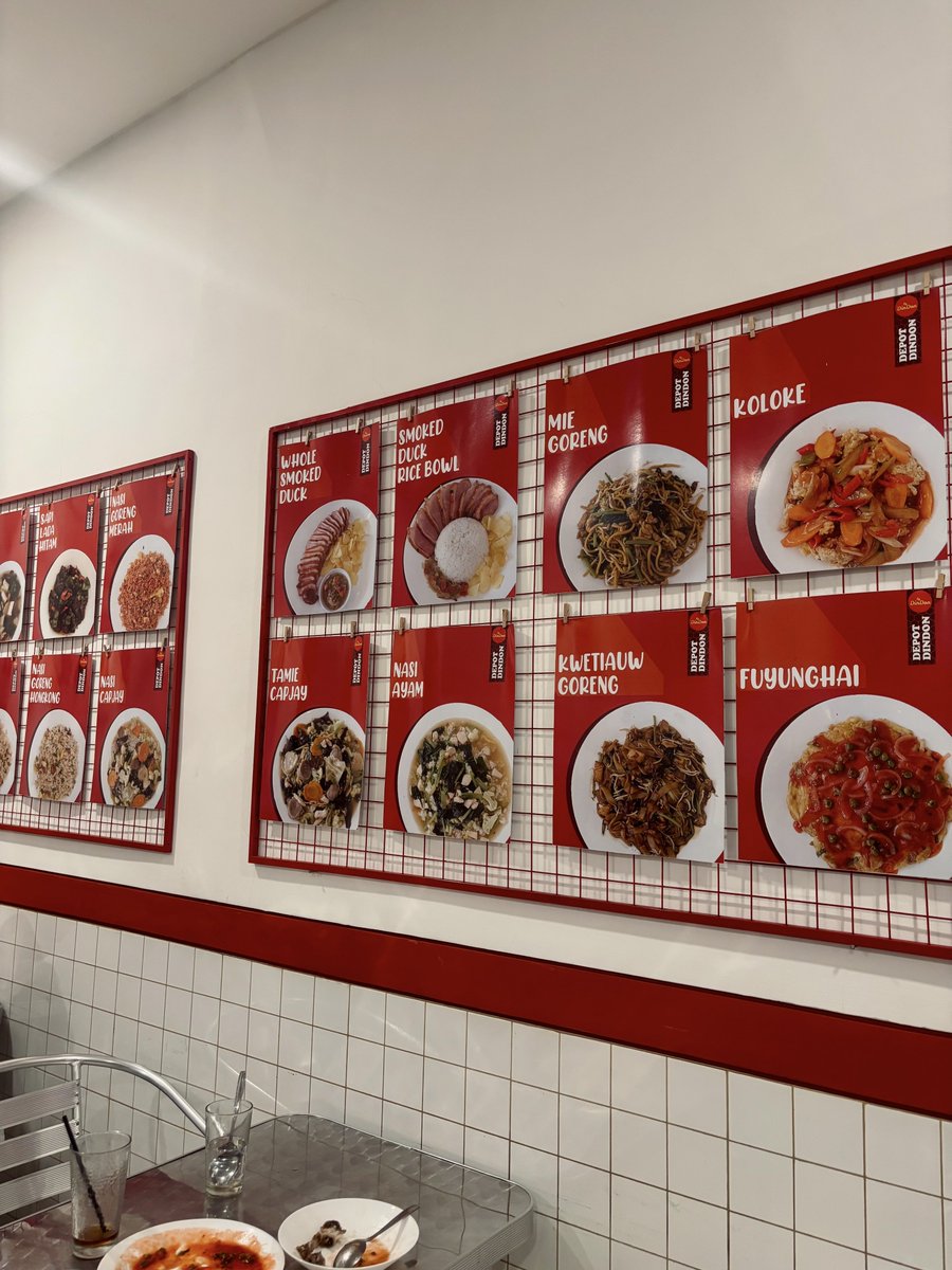 full0fsheet's tweet photo. 📍Depot dindon, darmo surabaya

ini bisa dibilang hidden gem sih karena lokasinya di gang jalanan kanwa. meskipun tempatnya kecil tapi bersih kok. cocok buat makan sharing karena porsinya banyak.

nasi goreng sama ayam menteganya ENAK POLL aku suka bgt. u guys must try!! https://t.co/9KjGnrcrtY