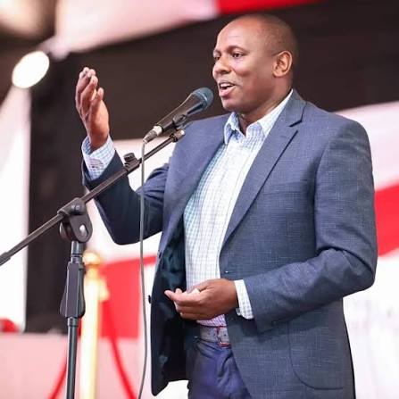 C_NyaKundiH's tweet photo. Junet Mohamed and Kimani Ichung’wah are said to be receiving Sh10 million each every month to run private offices funded by taxpayers, complete with staff whose most visible work is barking at Kenyans online.

That means taxpayers could be spending Sh20 million every month and Sh240 million every year on two offices whose legal basis, staffing, budgets and public value remain unclear.

President Ruto cannot preach austerity while millions are poured into political comfort, patronage and online propaganda.

Parliament must disclose the legal authority behind these offices, who works there, how they were recruited, what they are paid and what Kenyans are receiving in return.

These money draining offices must be shut down.