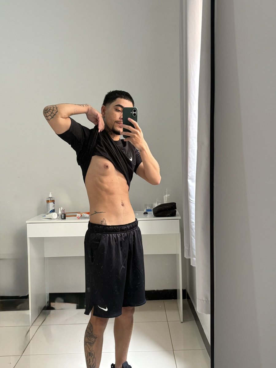RICKFTM_'s tweet photo. Estou de volta 😌
#ftm #boytrans #brasil #boypussy #sex https://t.co/LLENK1NteK